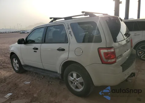 2010 Ford Escape Xlt z USA, uszkodzony, nr VIN 1FMCU0DG6AKC17093